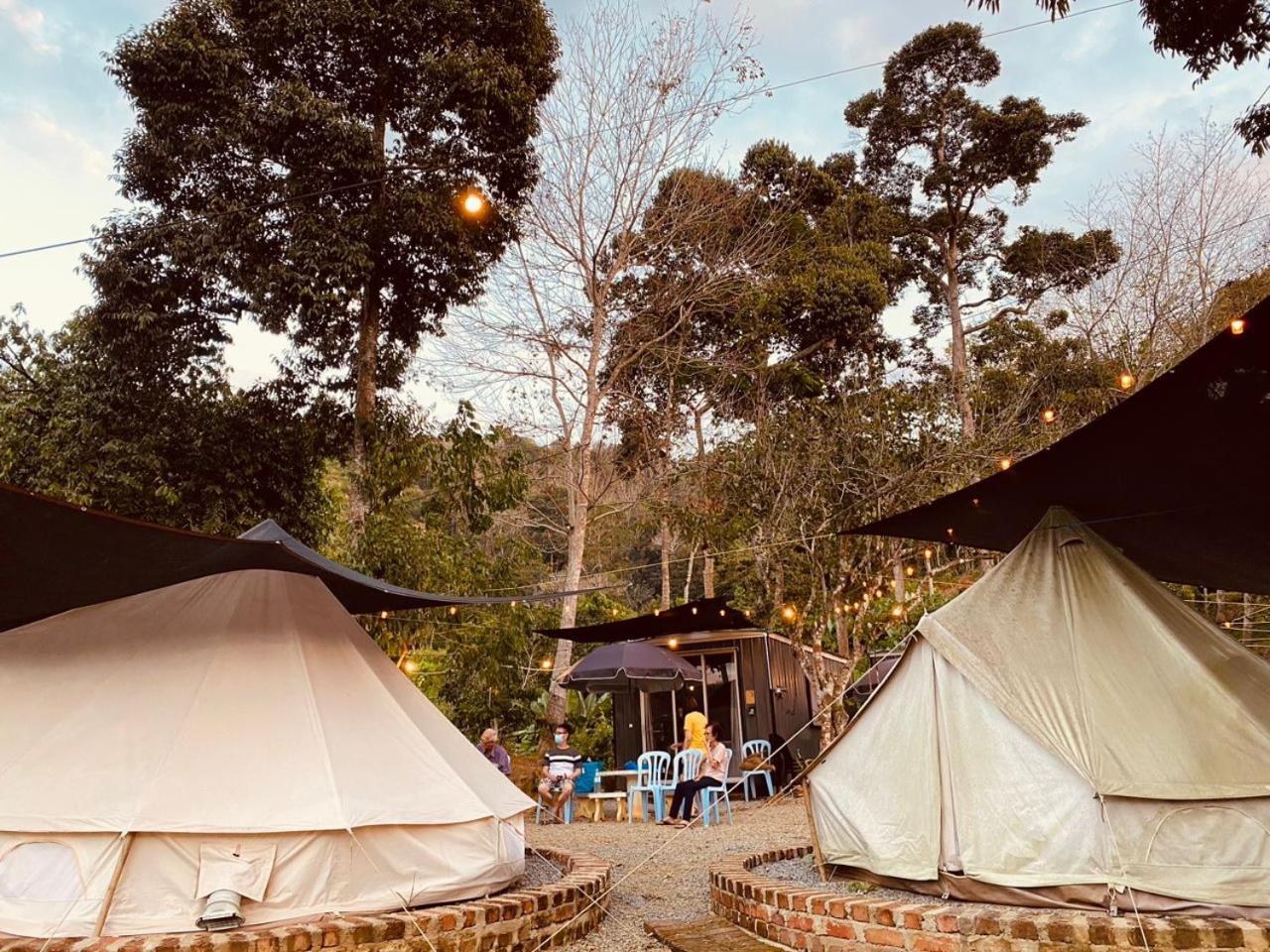 Tanah Merah Glamping Village クアラ・カンサー エクステリア 写真